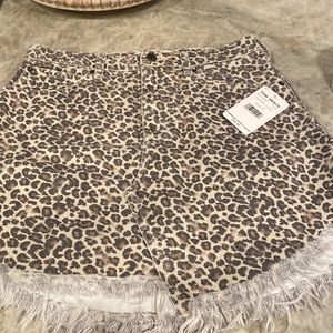 Free people, brand new with tags on! Size 27